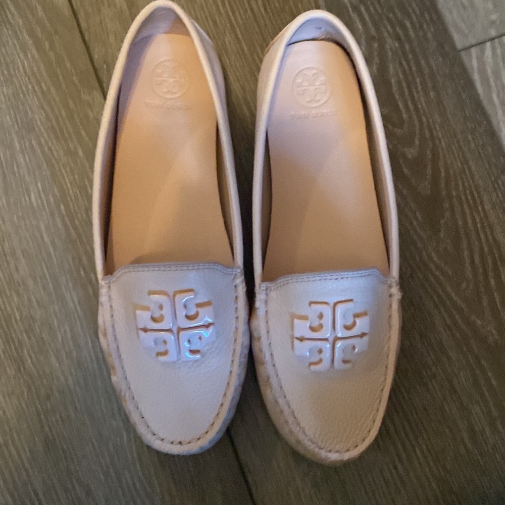 Tory Burch pink ballet flats - Picture 2 of 4